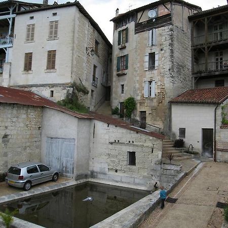 Faubourg St Jean Apartment Aubeterre-sur-Dronne Exterior foto