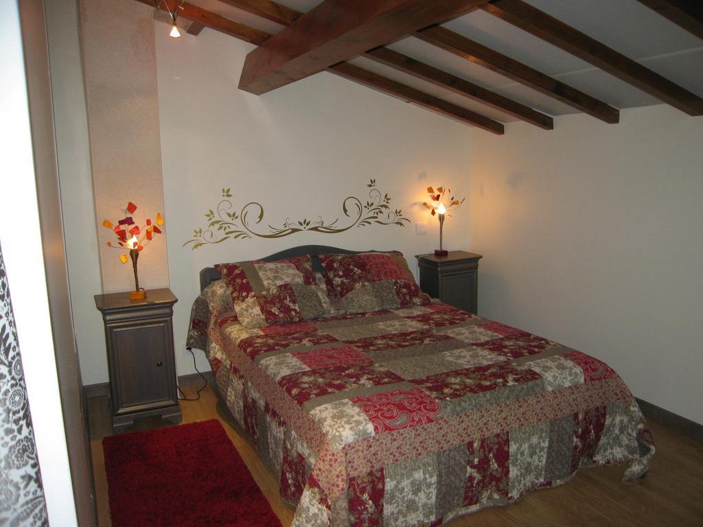Faubourg St Jean Apartment Aubeterre-sur-Dronne Cameră foto